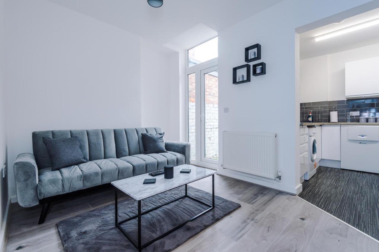 Вілла Cosy 3 Bed 3 Bath House - Central Liverpool -Self Check-In & Free Parking! Екстер'єр фото